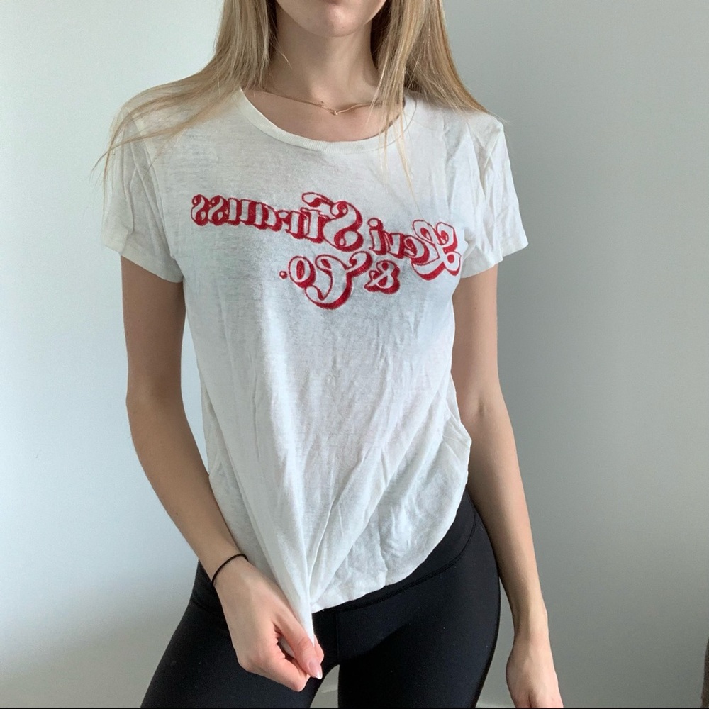Levi’s White T-Shirt